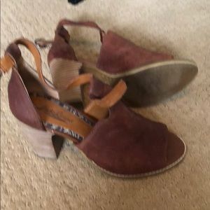Lucky Brand shoes